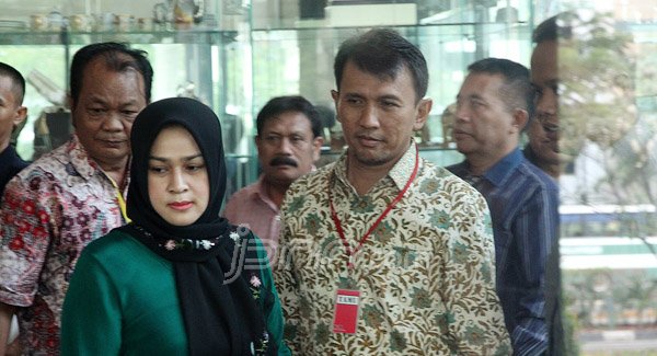 Gubernur Gatot dan Evi Susanti Segera Diperiksa KPK sebagai Tersangka